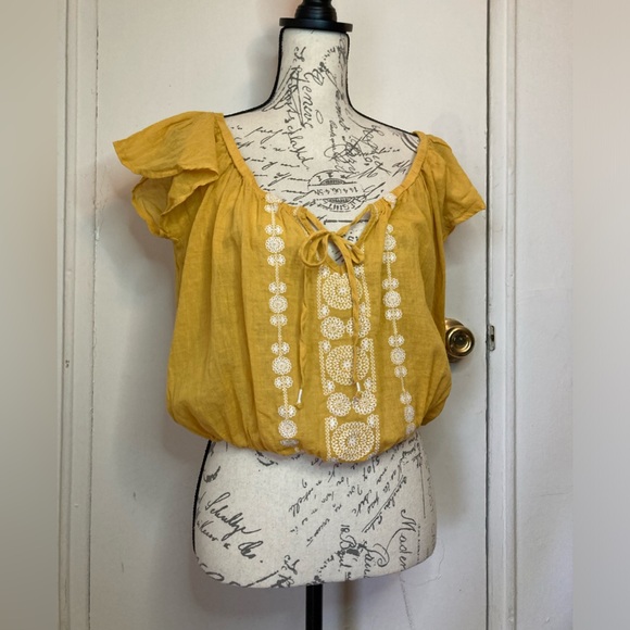 Yellow Gold Bohemian Embroided Floral Mandala Flutter Sleeve Flowy Cropped Top - Picture 1 of 15